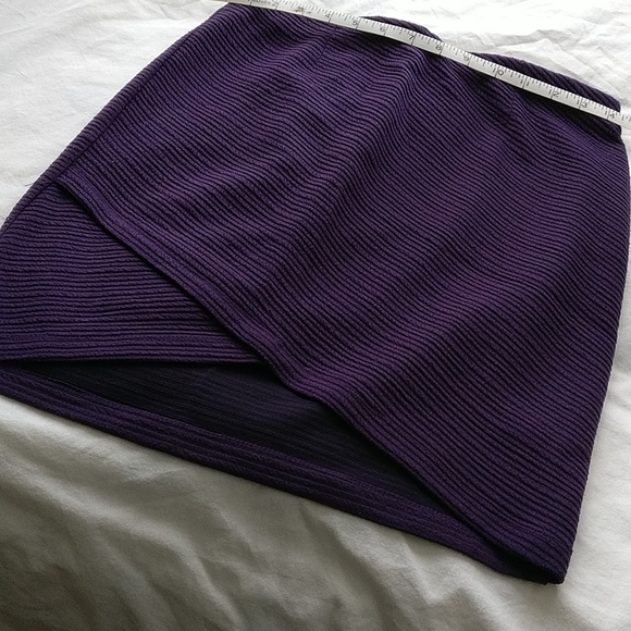 Dynamite purple tulip mini skirt 💜 - Picture 4 of 8